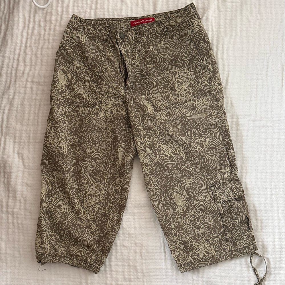 Gloria Vanderbilt Green and White Capri Pants